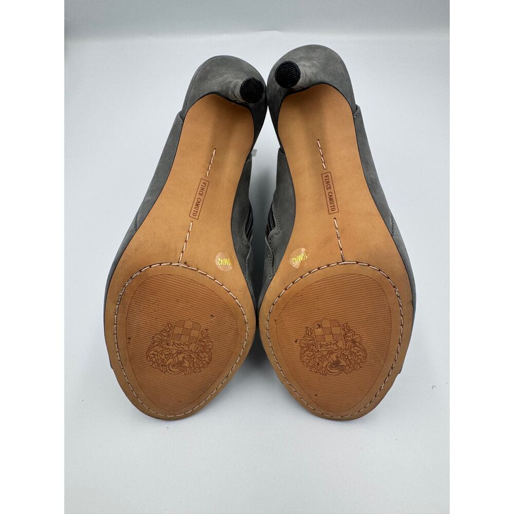 Vince Camuto Cholia Gray Suede Asymmetrical Peep Toe Sandal Bootie Heel Sz 10 - Picture 4 of 16